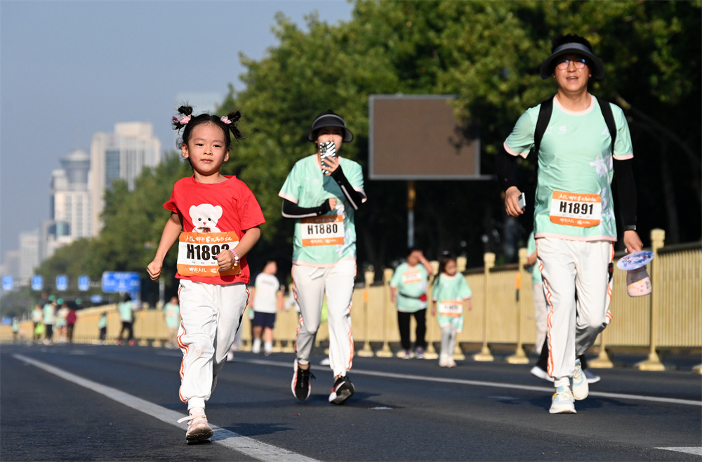 9月16日，小朋友在比賽中。郝群英攝